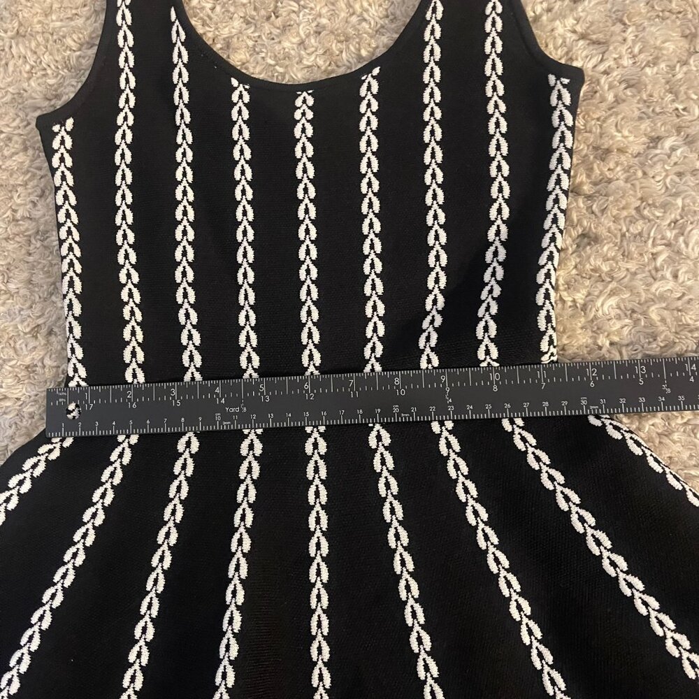 bebe Leilani Black White Knit Fit & Flare Skater Dress XS - Picture 6 of 11